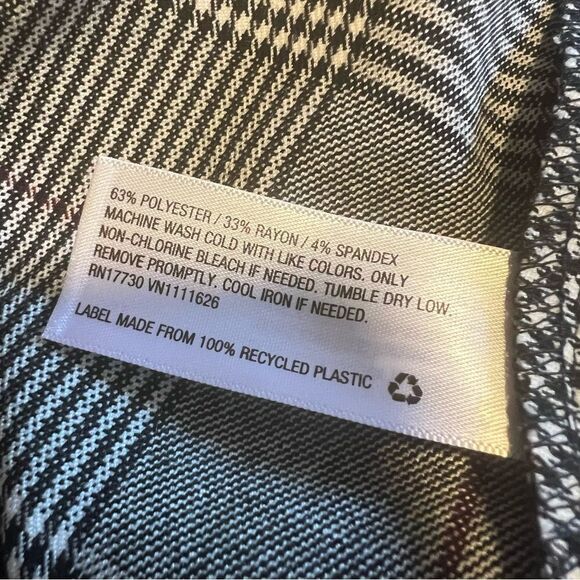 A New Day Gray Plaid Skirt with Side Pockets!!! Size 16. New Without Tags!! - Picture 7 of 10